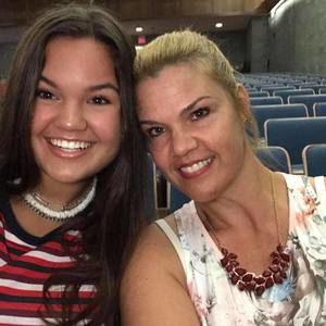 Meet your Posher, Melanie